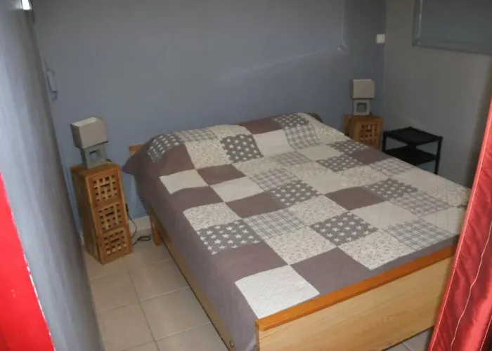 33, Port Nature 2 Au Village Naturiste * Agde